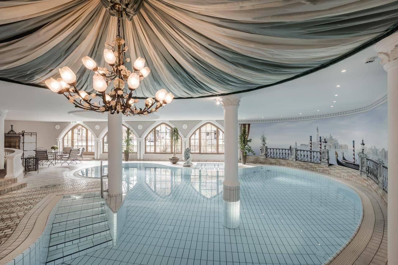 pools-indoor-pool