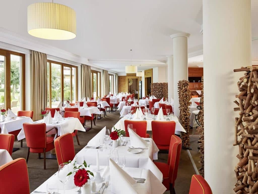 restaurants-restaurant