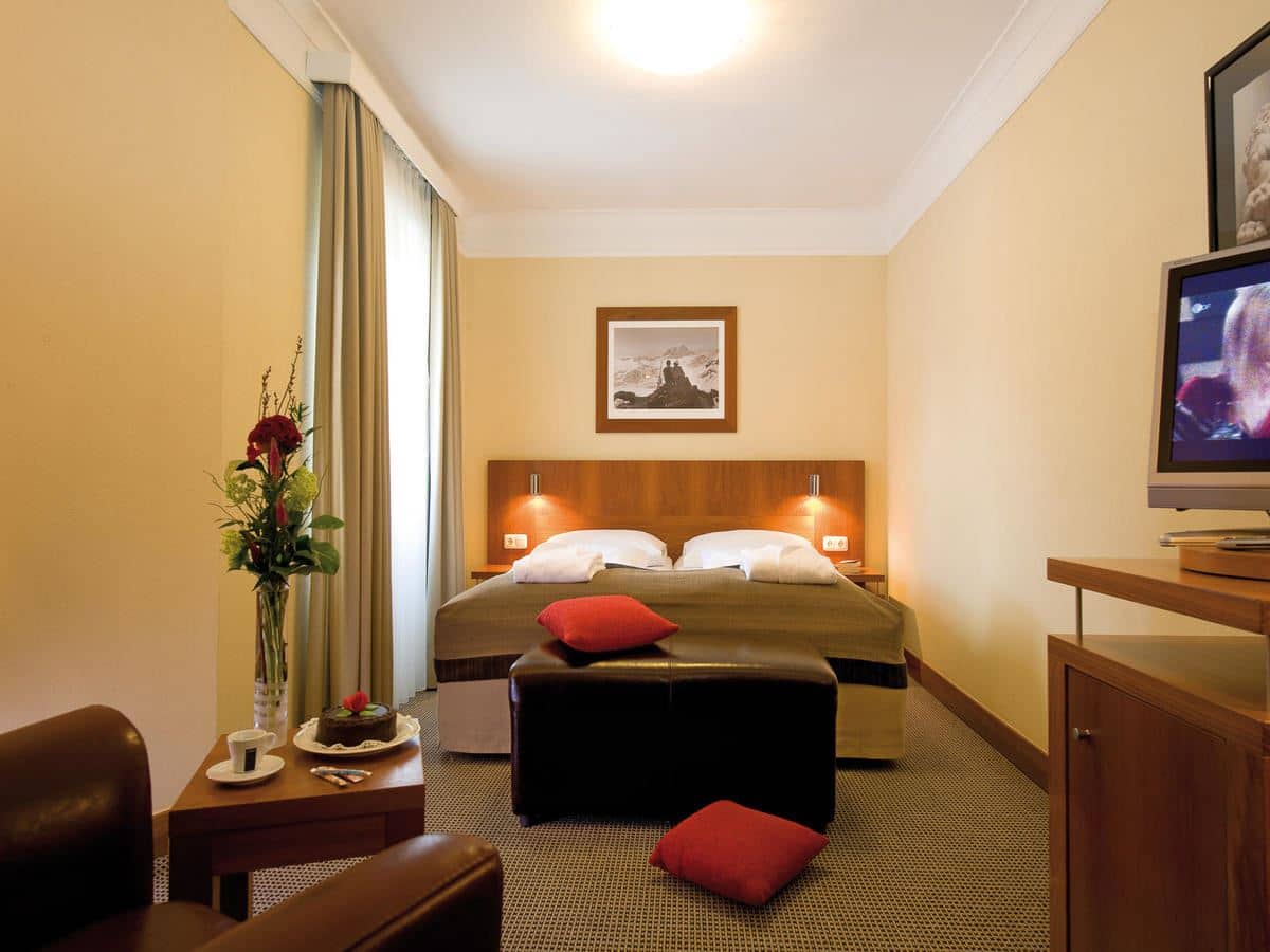 rooms-single-room