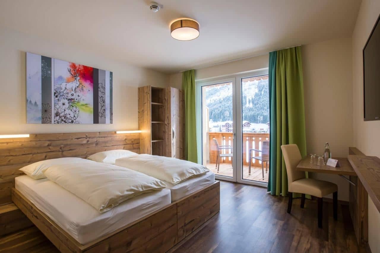 rooms-family-room
