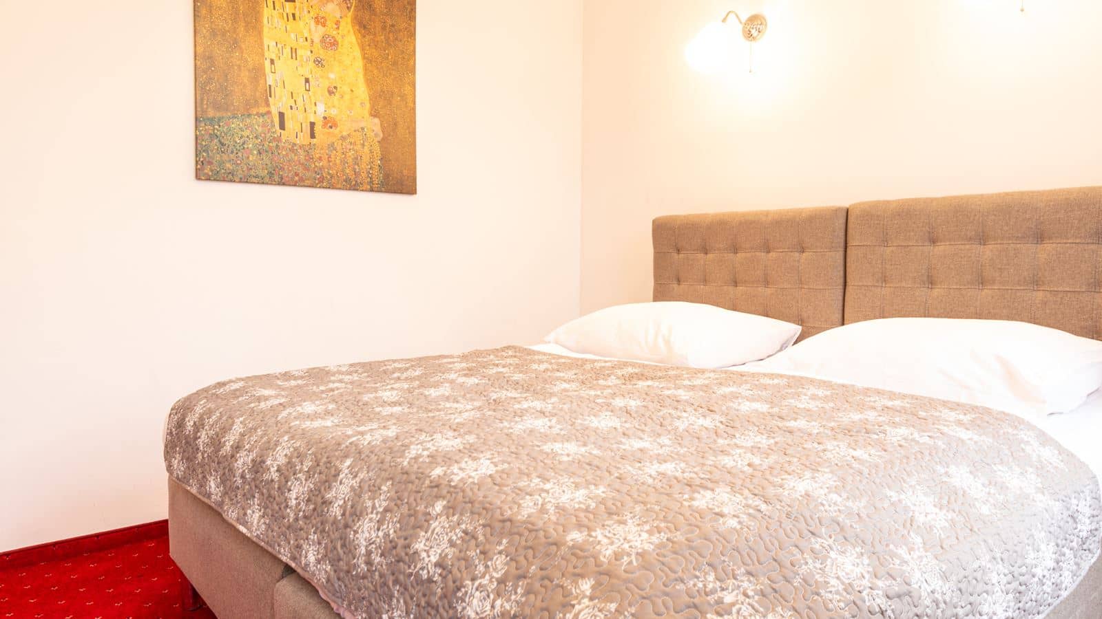 rooms-1brluxury-klimt-apartment