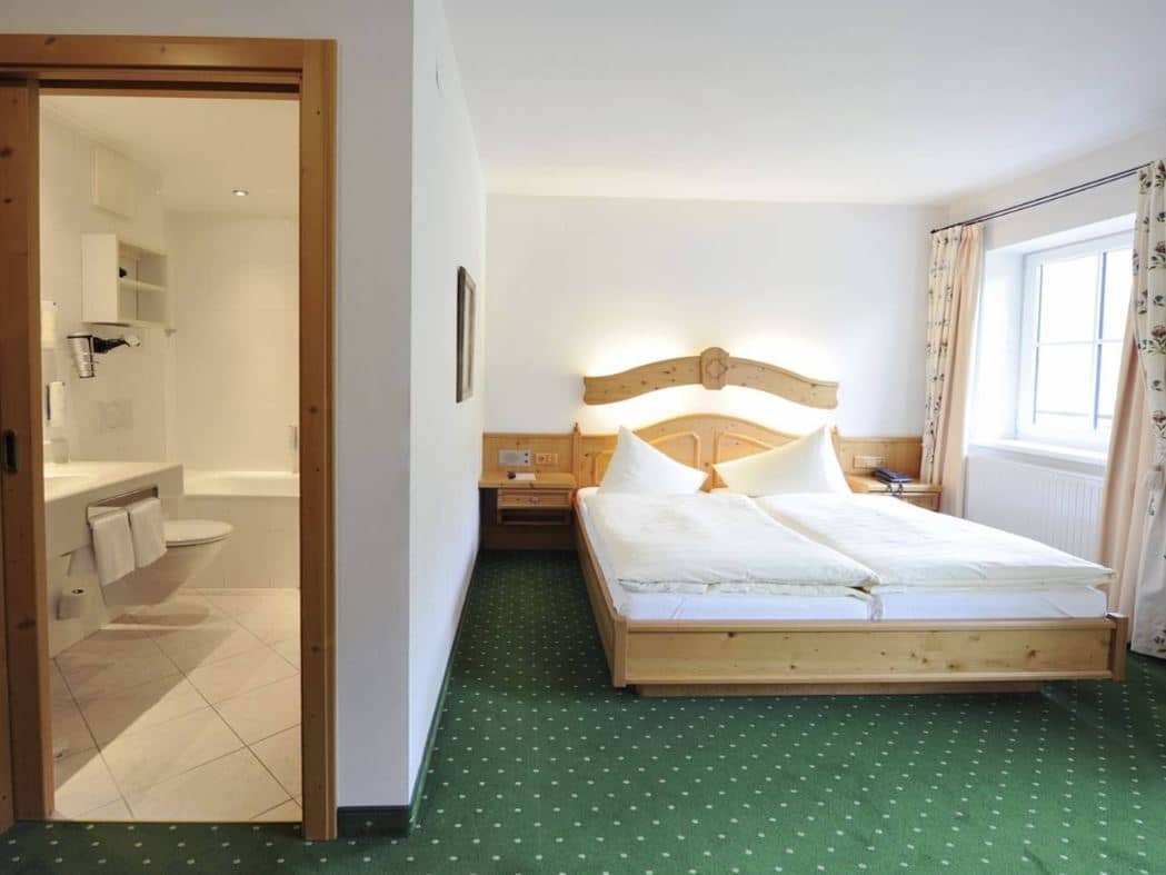 rooms-double-standard-room