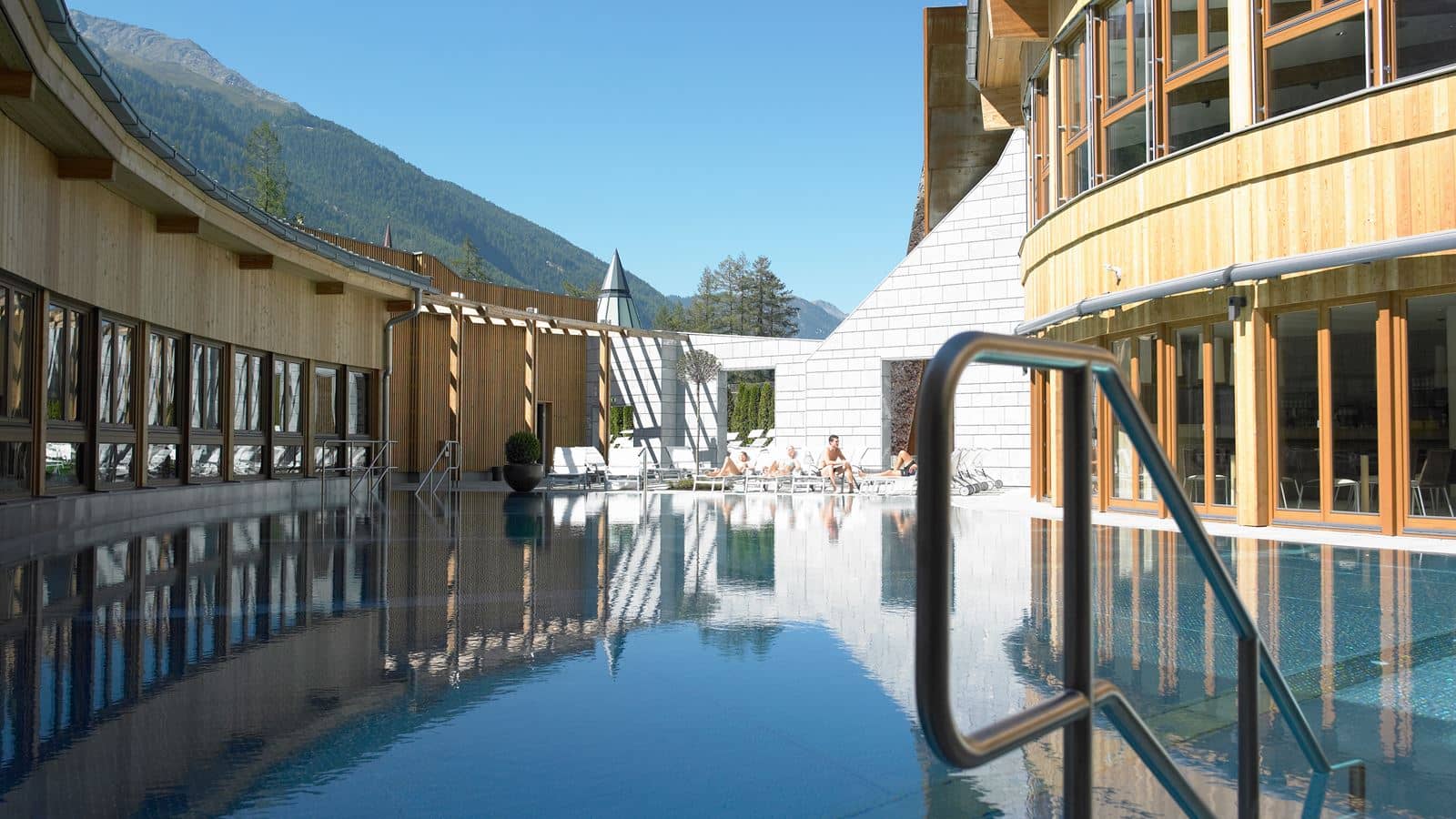 pools-outdoor-pool