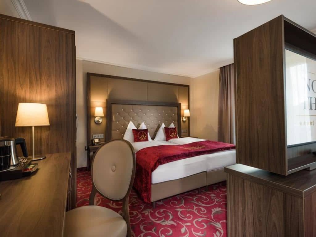 rooms-suite-palais-moser-2-room-with-balcony