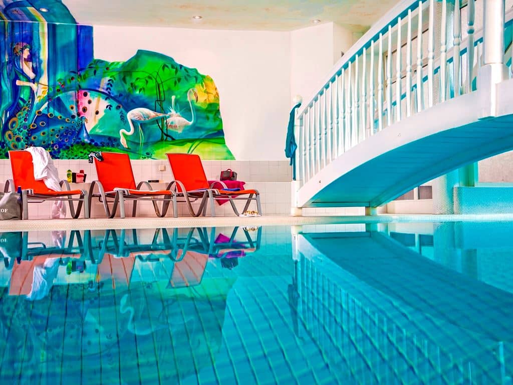 pools-indoor-pool