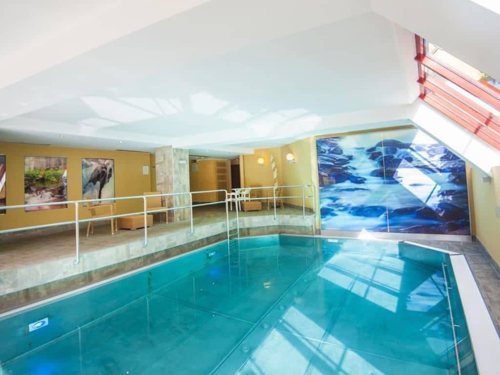 pools-indoor-pool