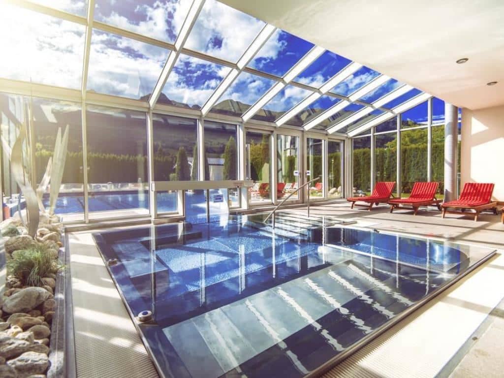 pools-indoor-pool