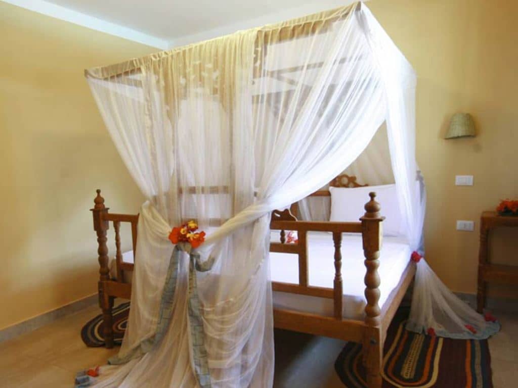 rooms-standard-double-room