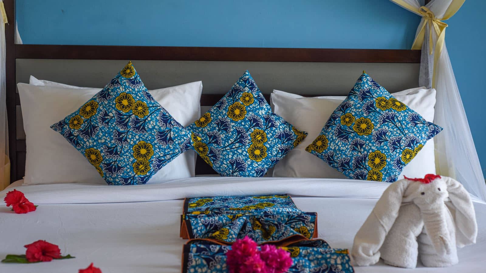 rooms-deluxe-ocean-room
