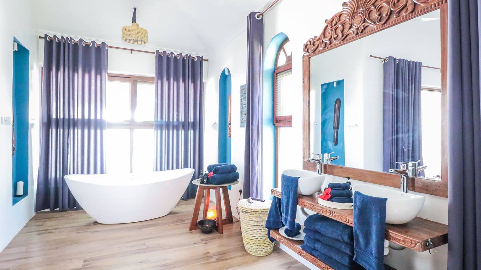 rooms-luxury-suite