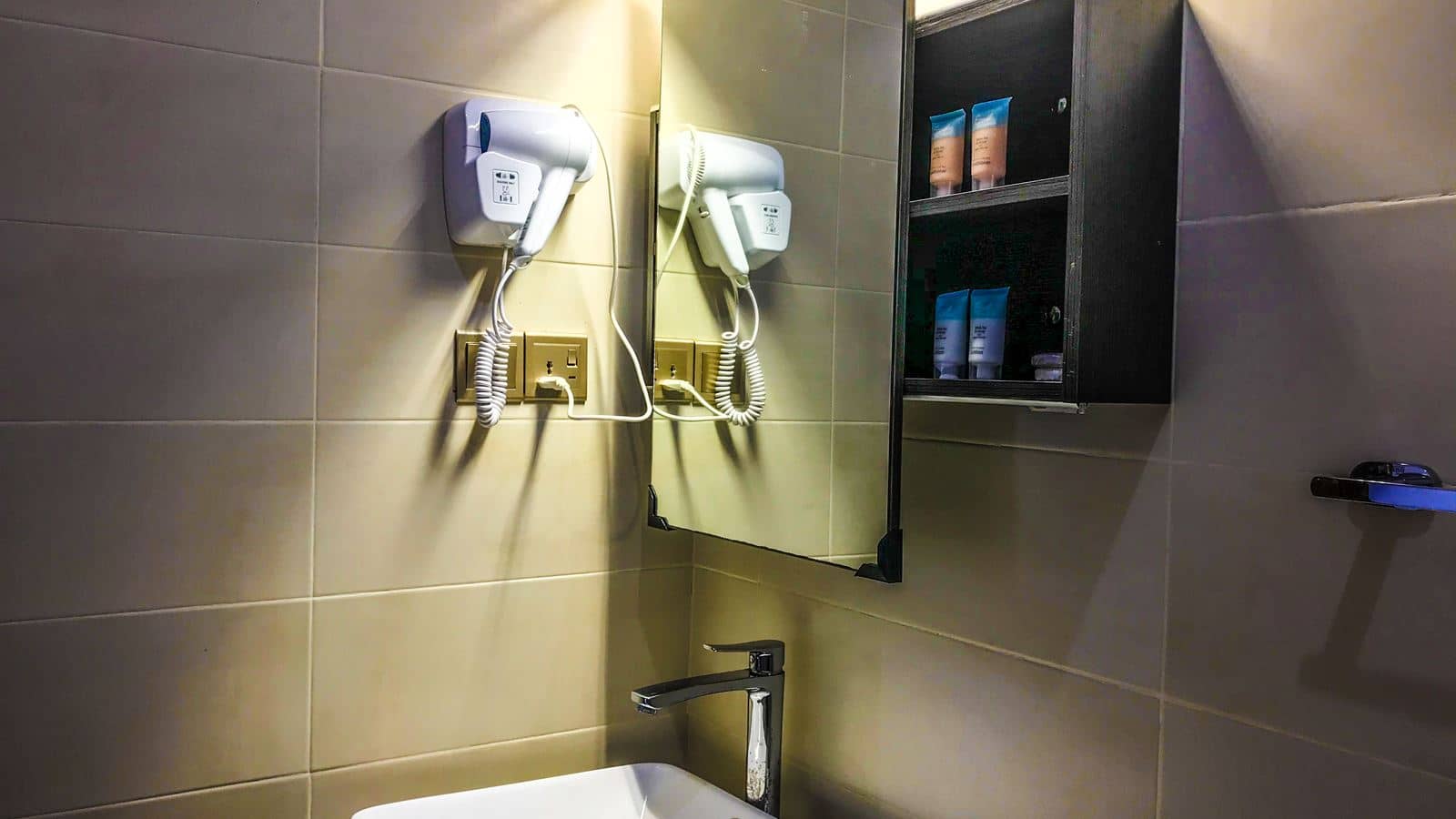 rooms-deluxe-room