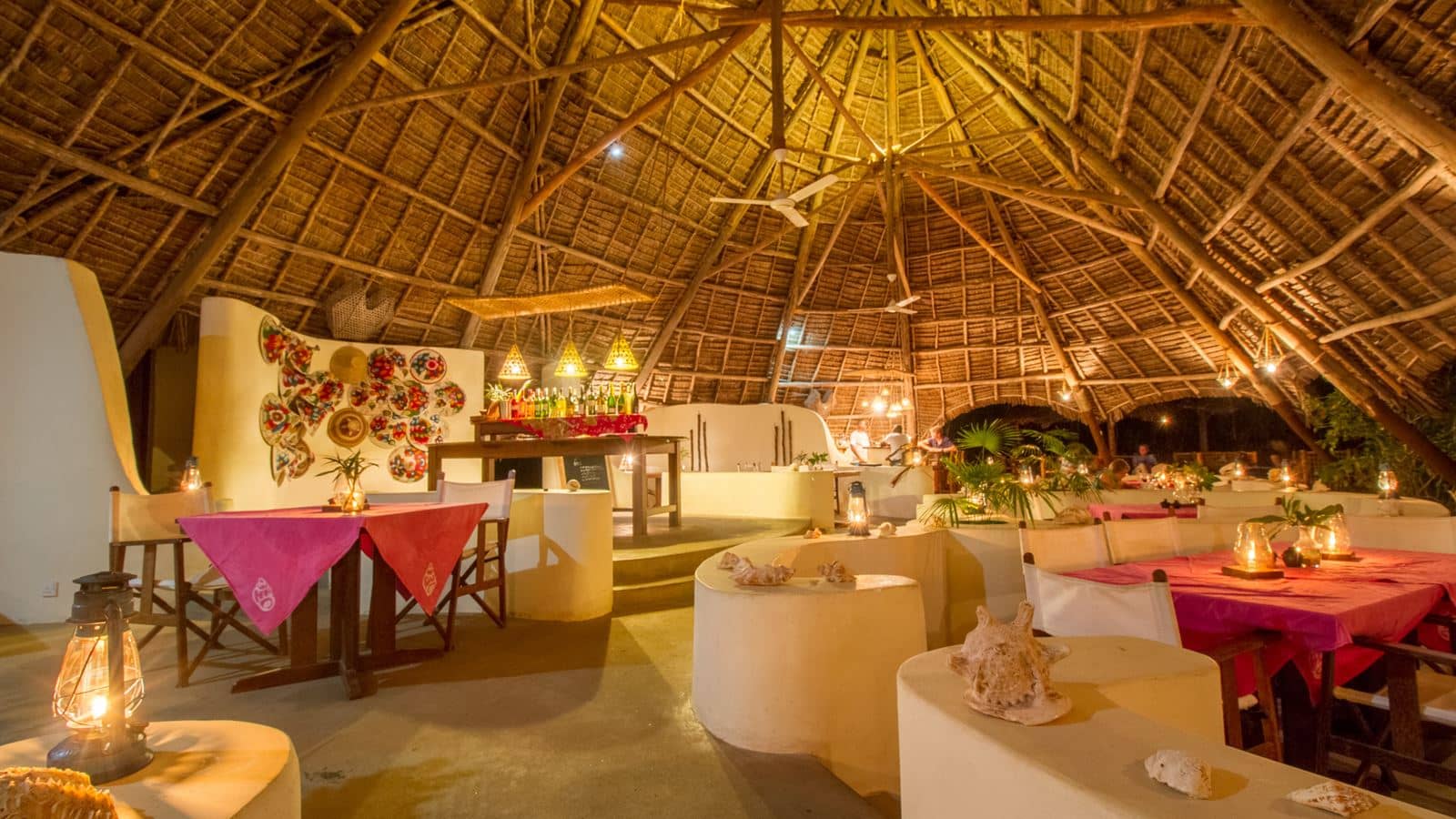 restaurants-unguja-beach-lodge-restaurant