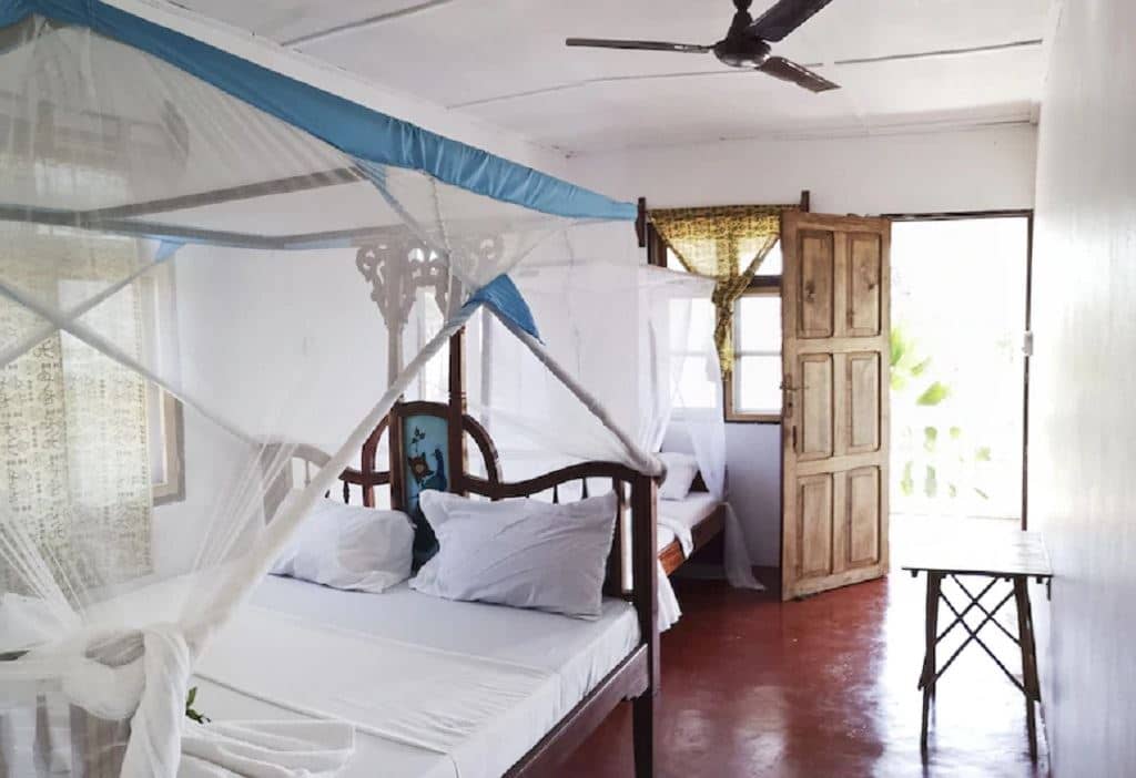 rooms-bungalow-room