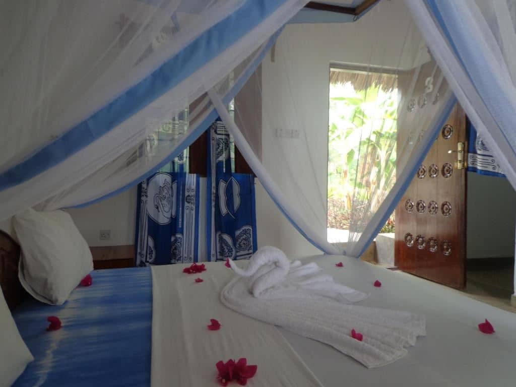 rooms-bungalow-room