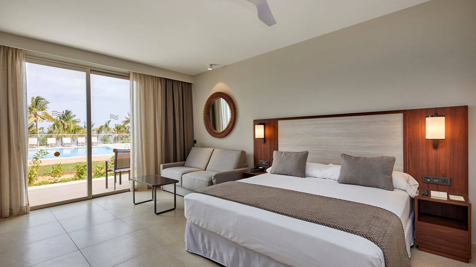 rooms-superior-room