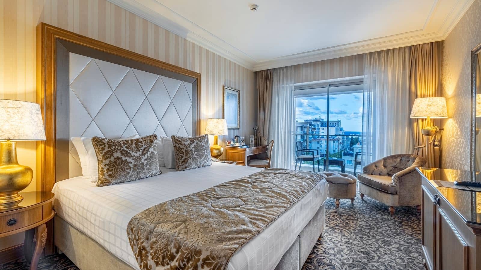 rooms-standart-oda-kara-manzarali