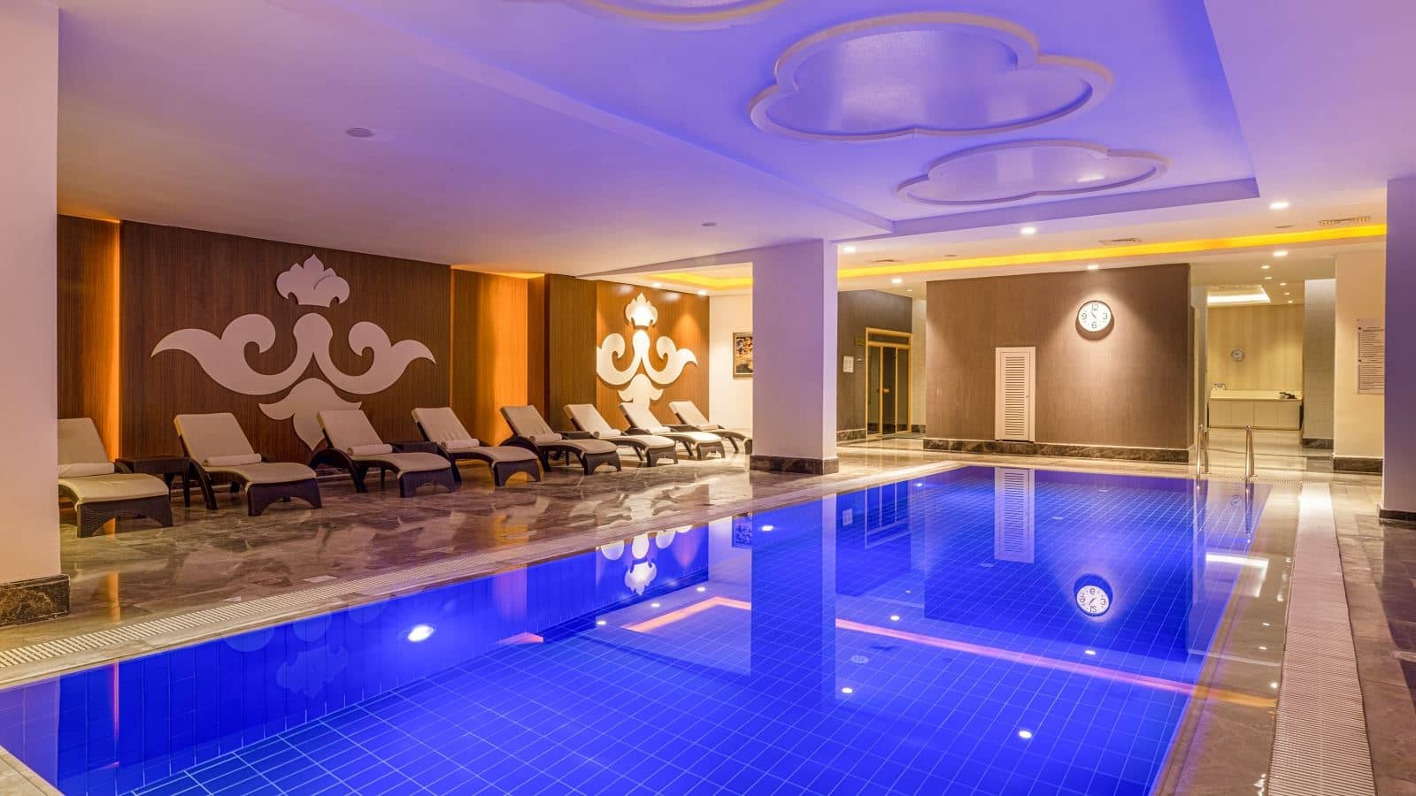 pools-indoor-pool