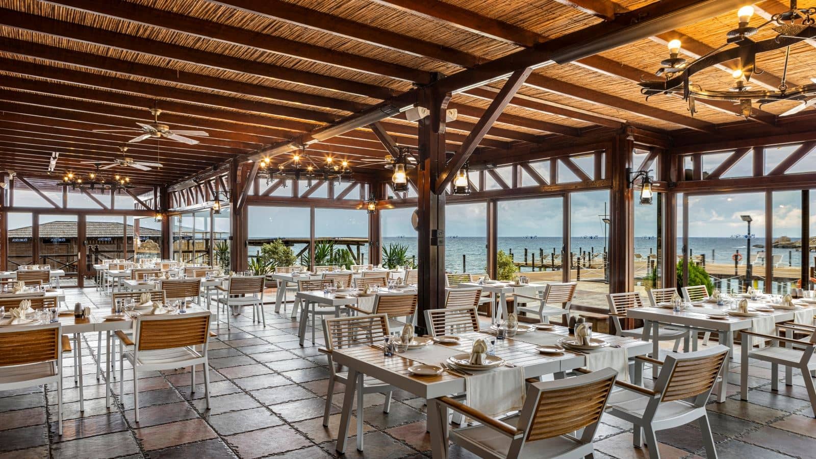 restaurants-blue-sea-restoran