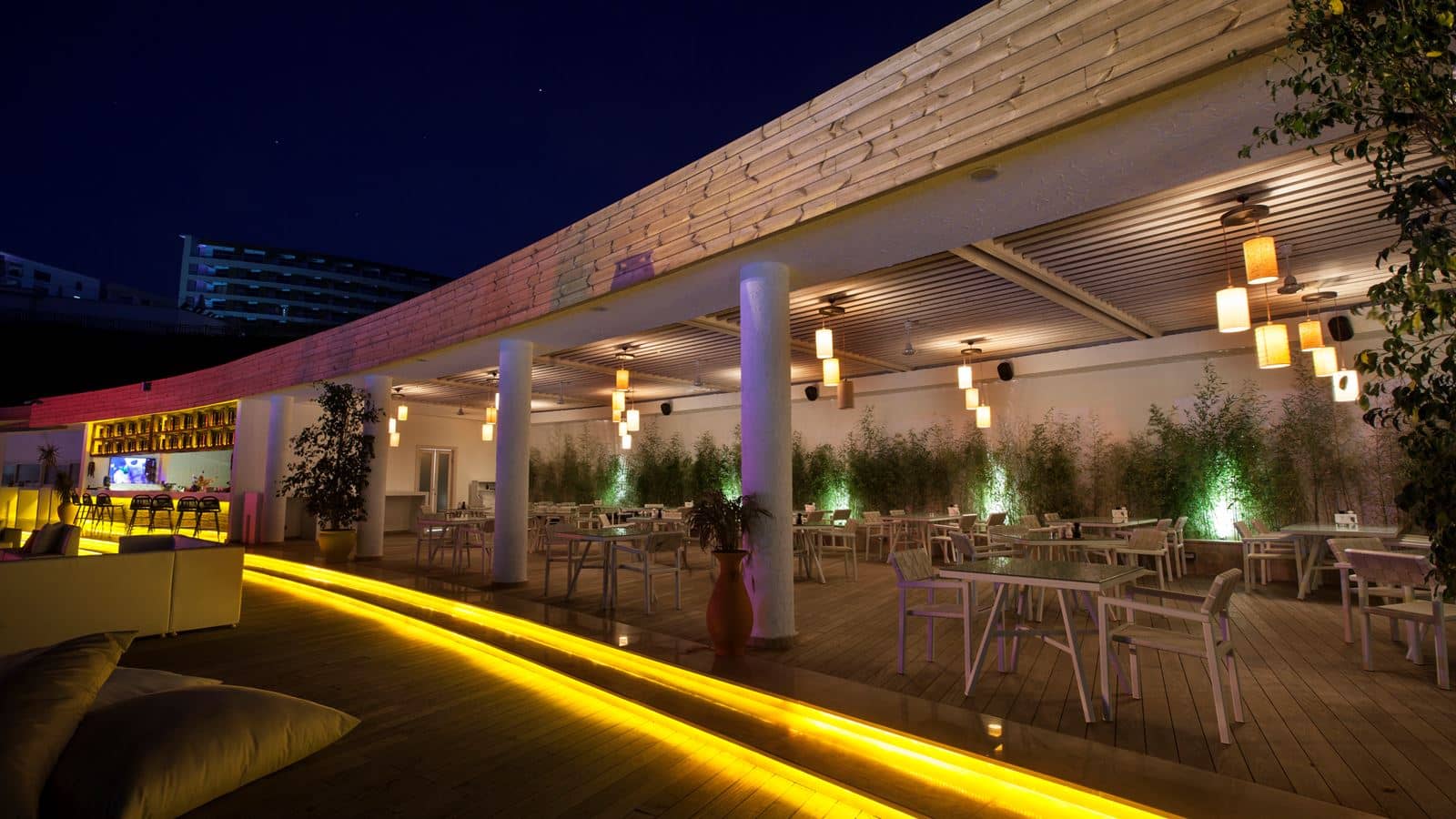 bars-mia-beach-bar