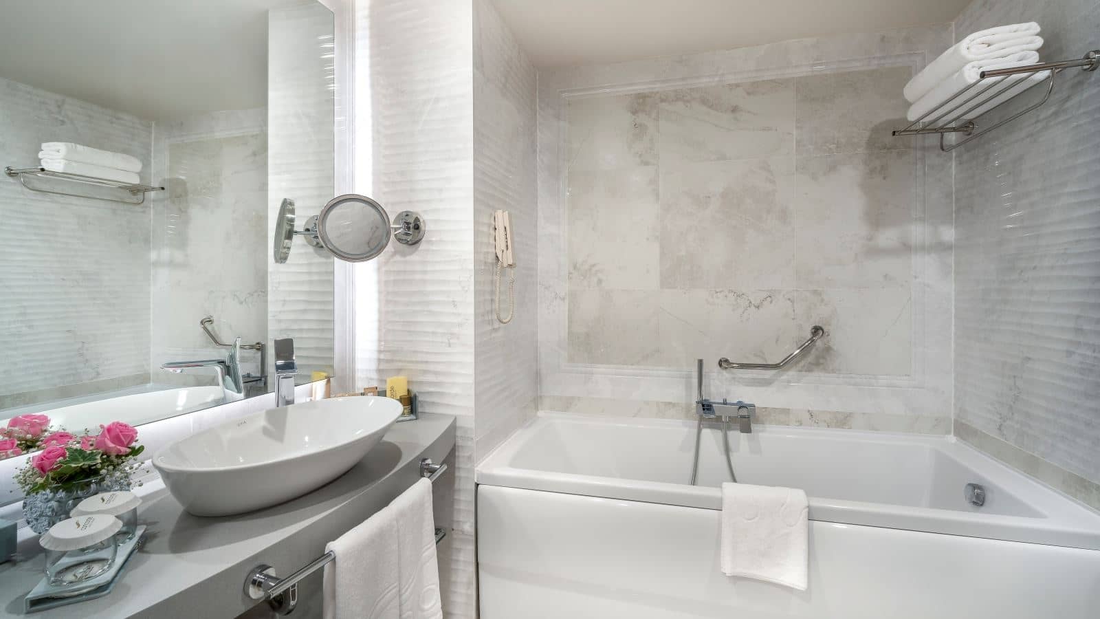 rooms-deluxe-direkt-deniz-manzarali-oda