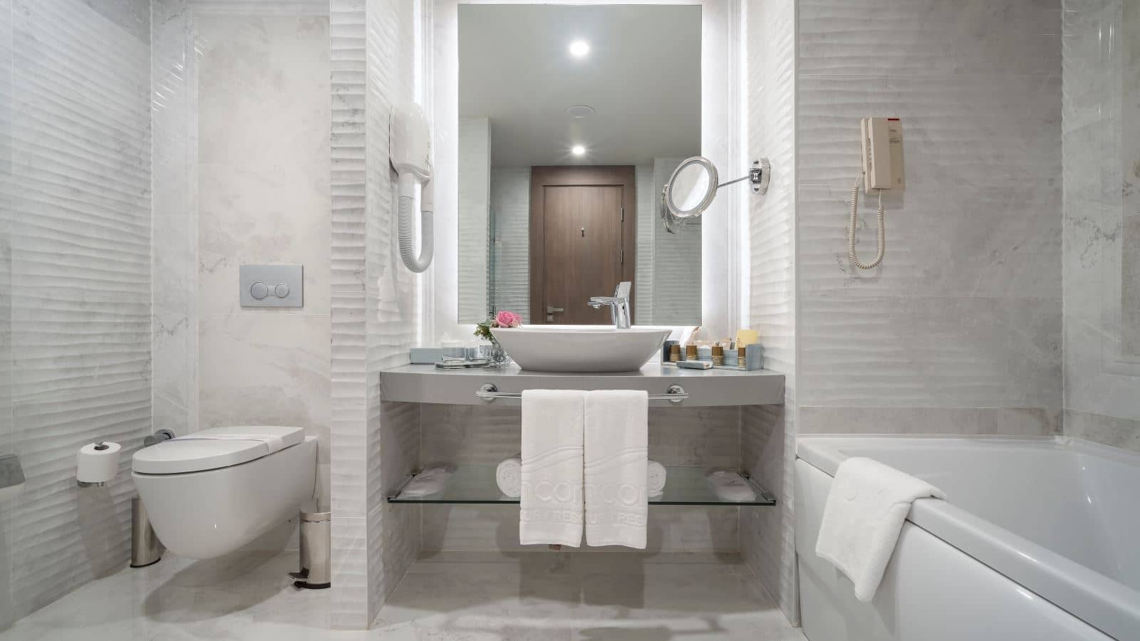 rooms-deluxe-bahce-manzarali-oda