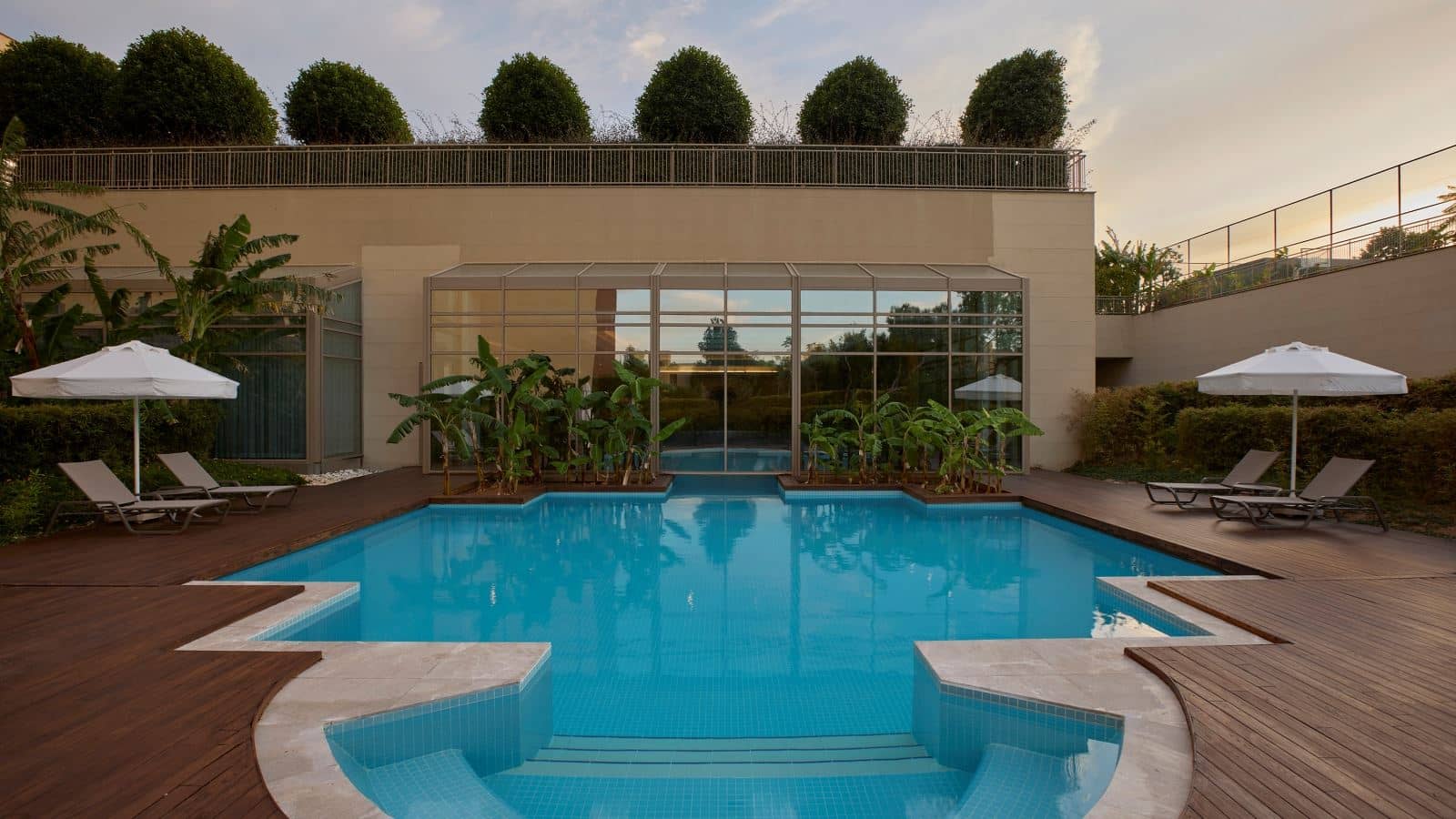 pools-indoor-pool