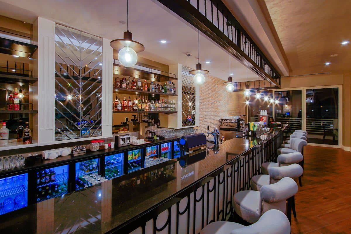 bars-bellapais-lobby-bar