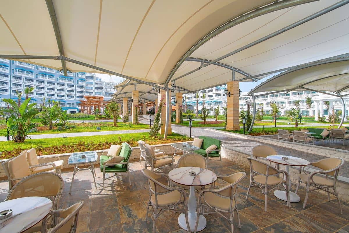 bars-lara-pool-bar