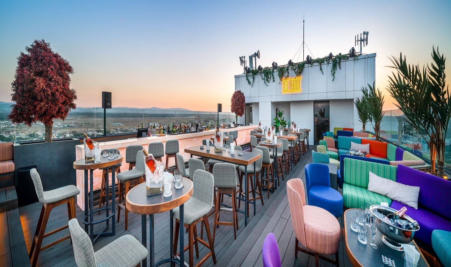 bars-the-roof-bar
