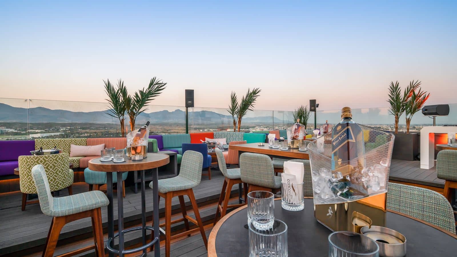 bars-the-roof-bar