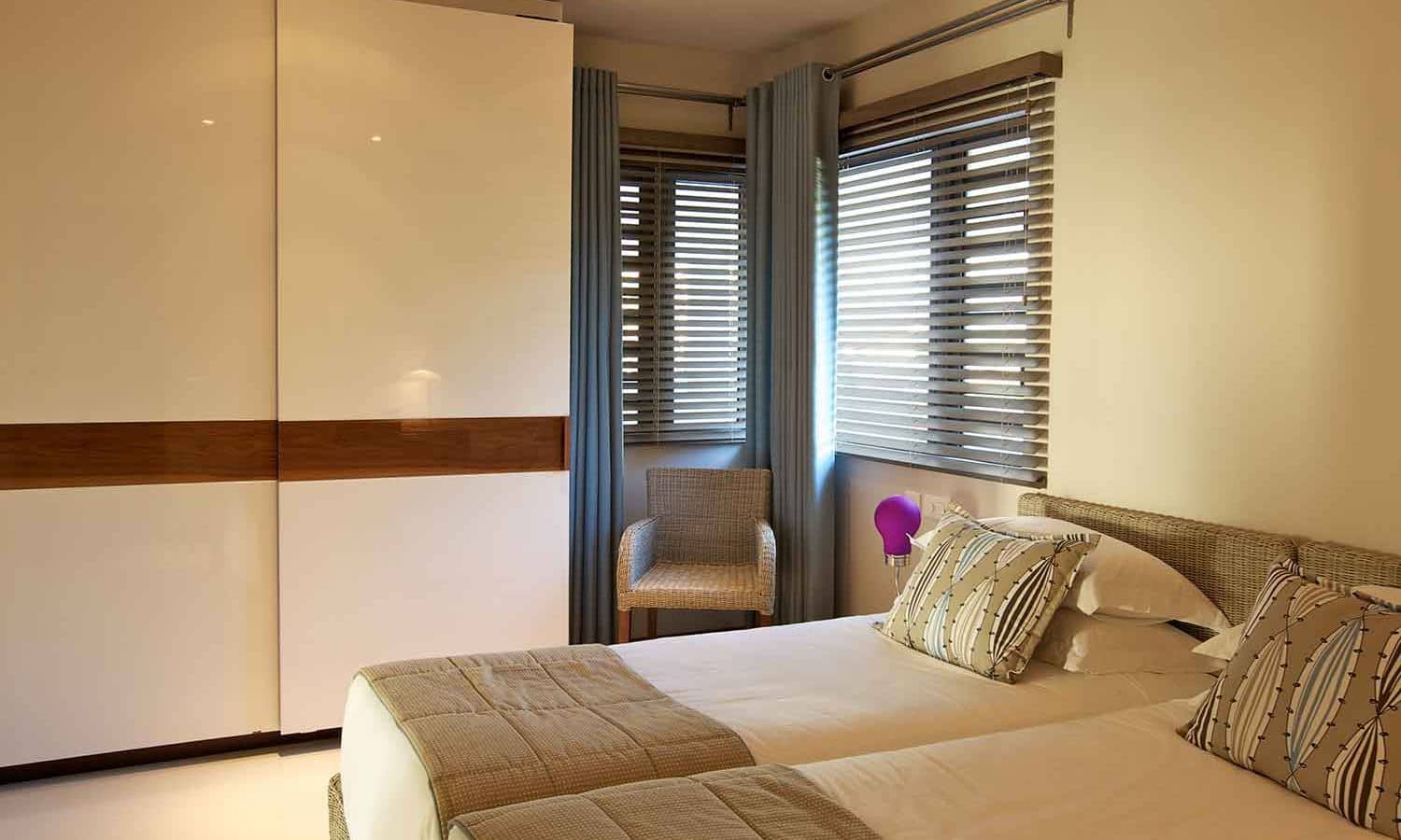 rooms-apartment-beach-front