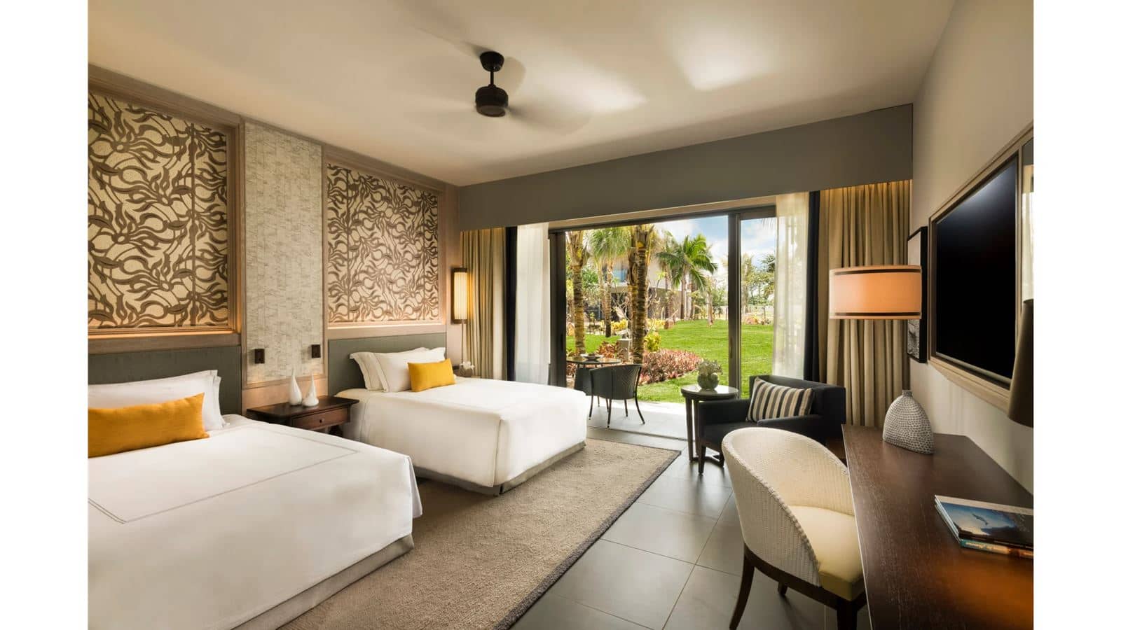 rooms-deluxe-garden-room