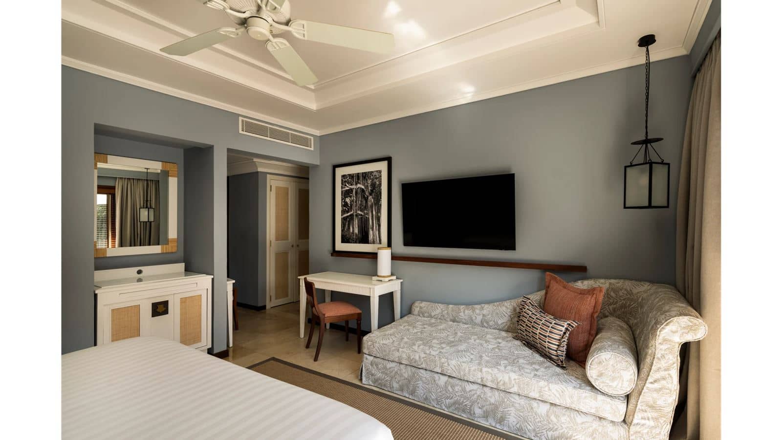 rooms-2-broom-pool-villa