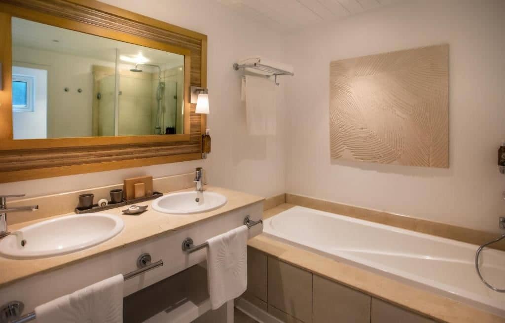 rooms-deluxe-sea-facing