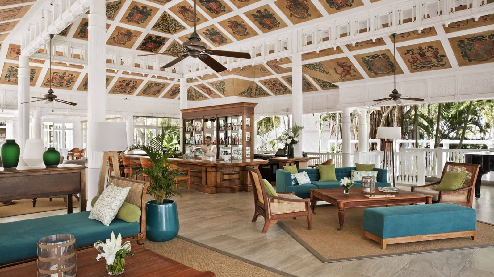 restaurants-cavendish-bar-and-lounge
