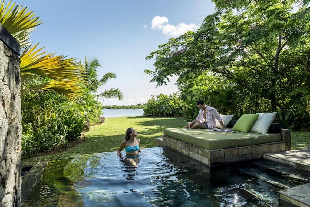 rooms-beach-view-pool-villa