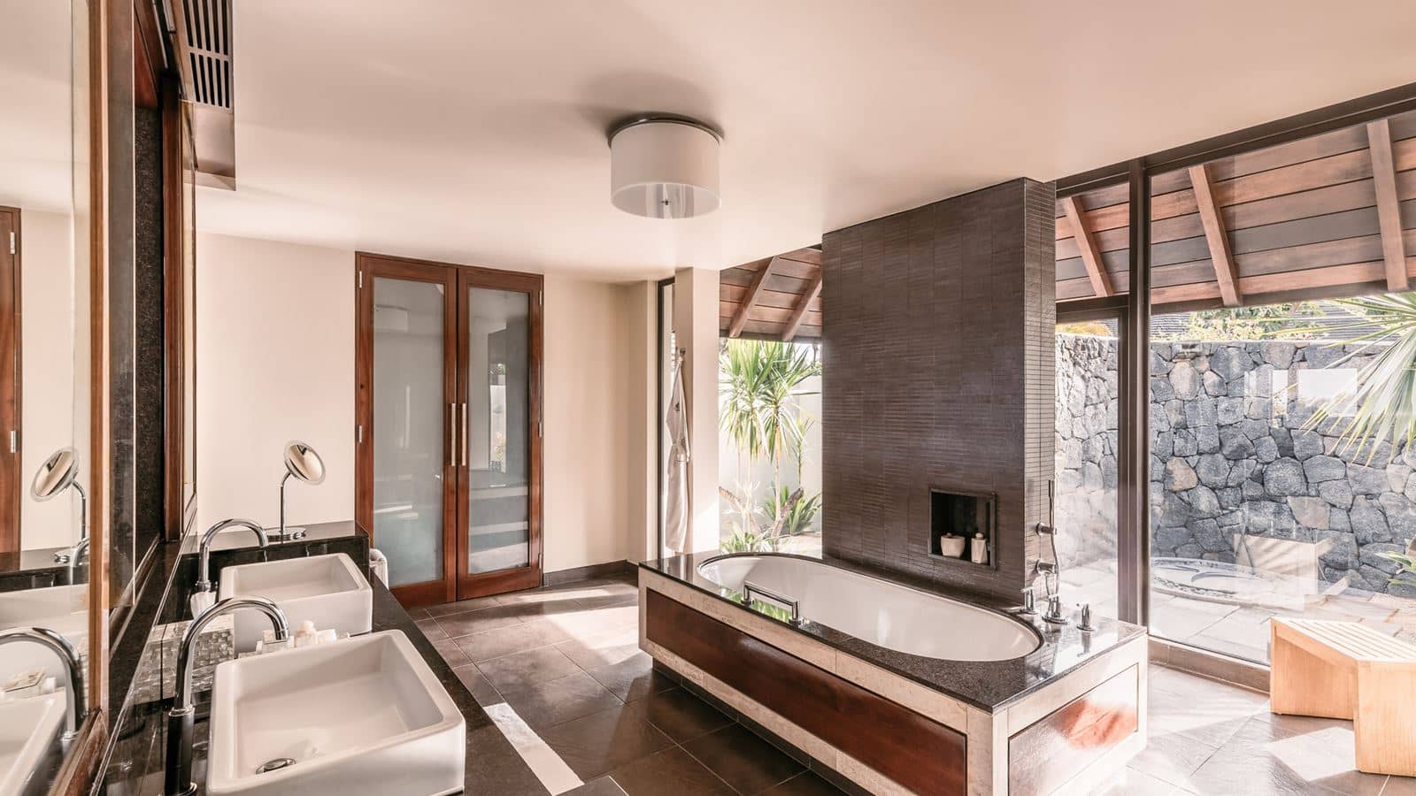 rooms-garden-pool-villa