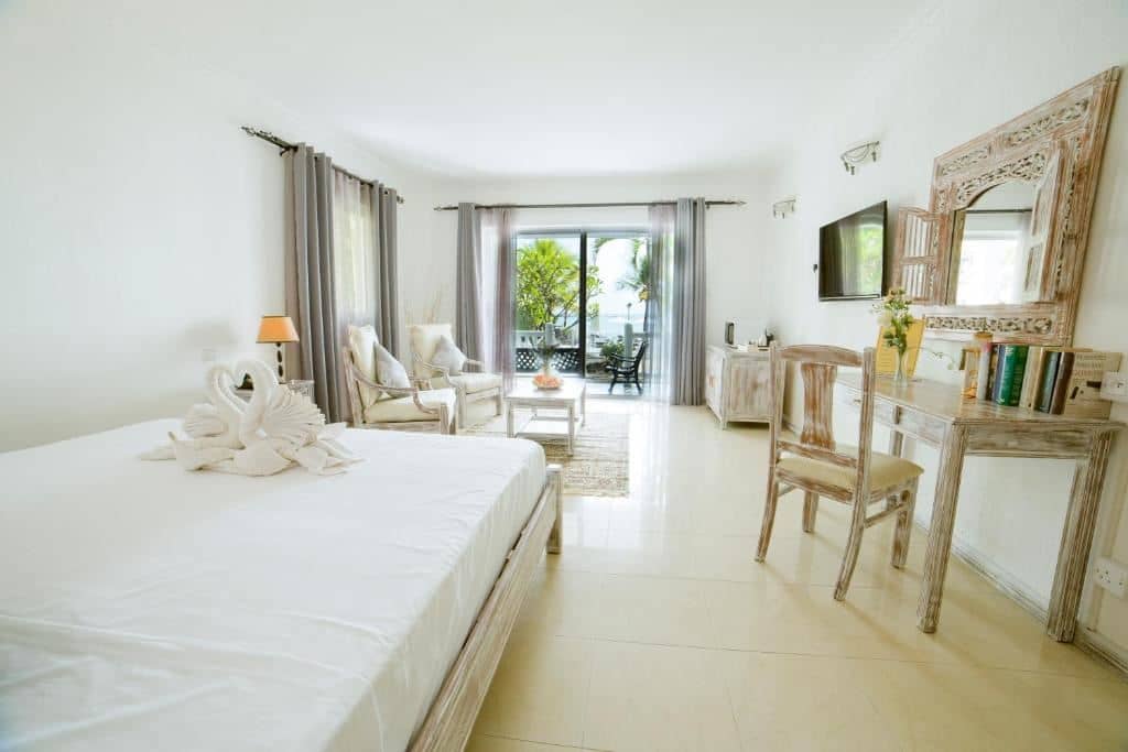 rooms-deluxe-room-seaview