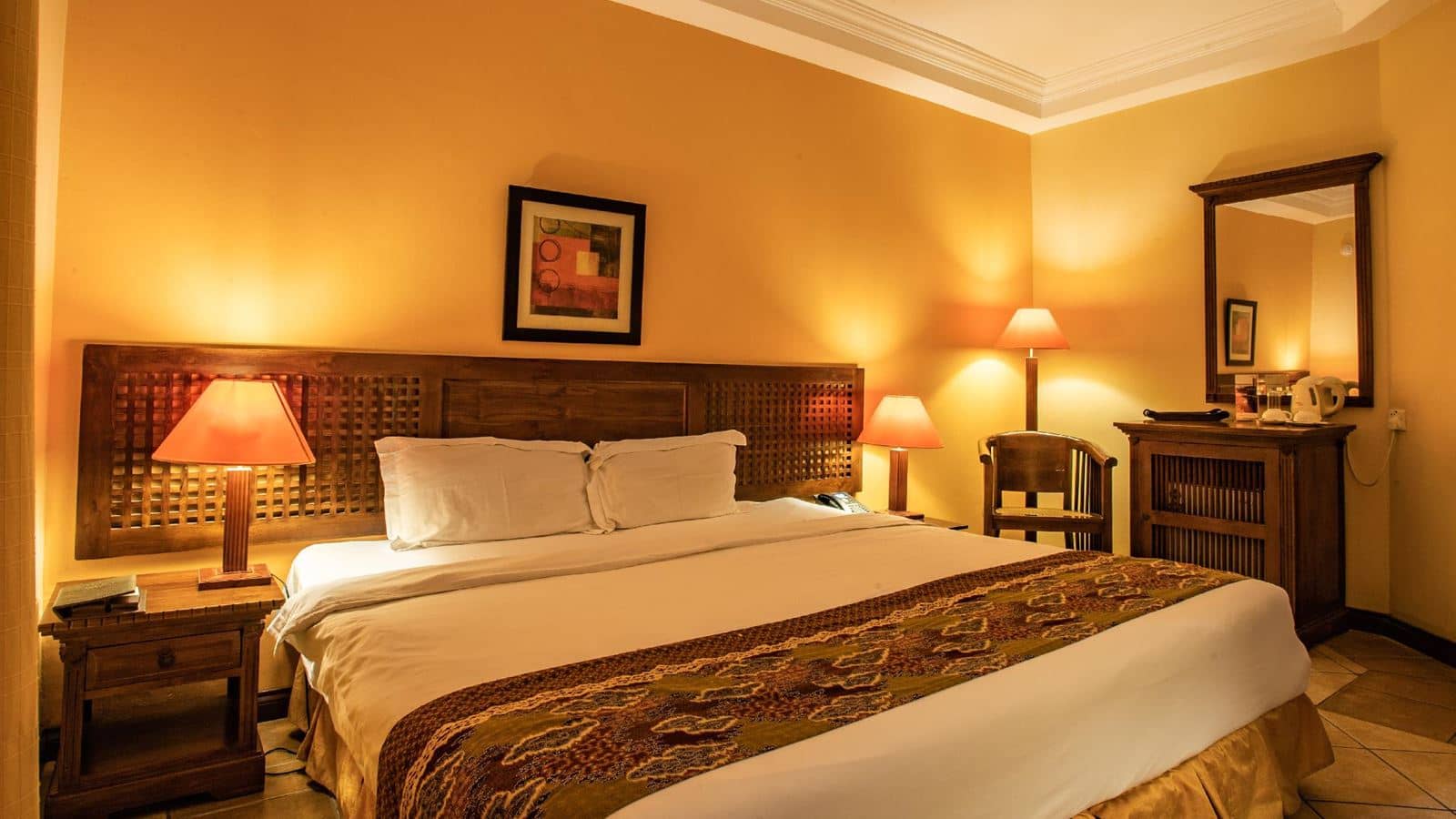 rooms-deluxe-room