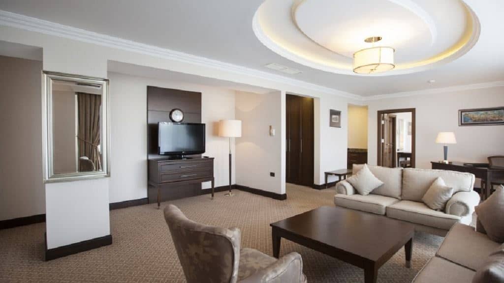 rooms-king-suite