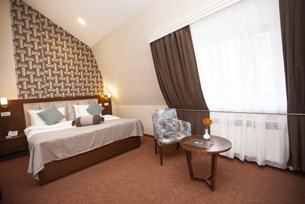 rooms-standard-room