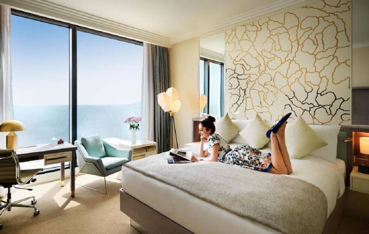 rooms-club-room