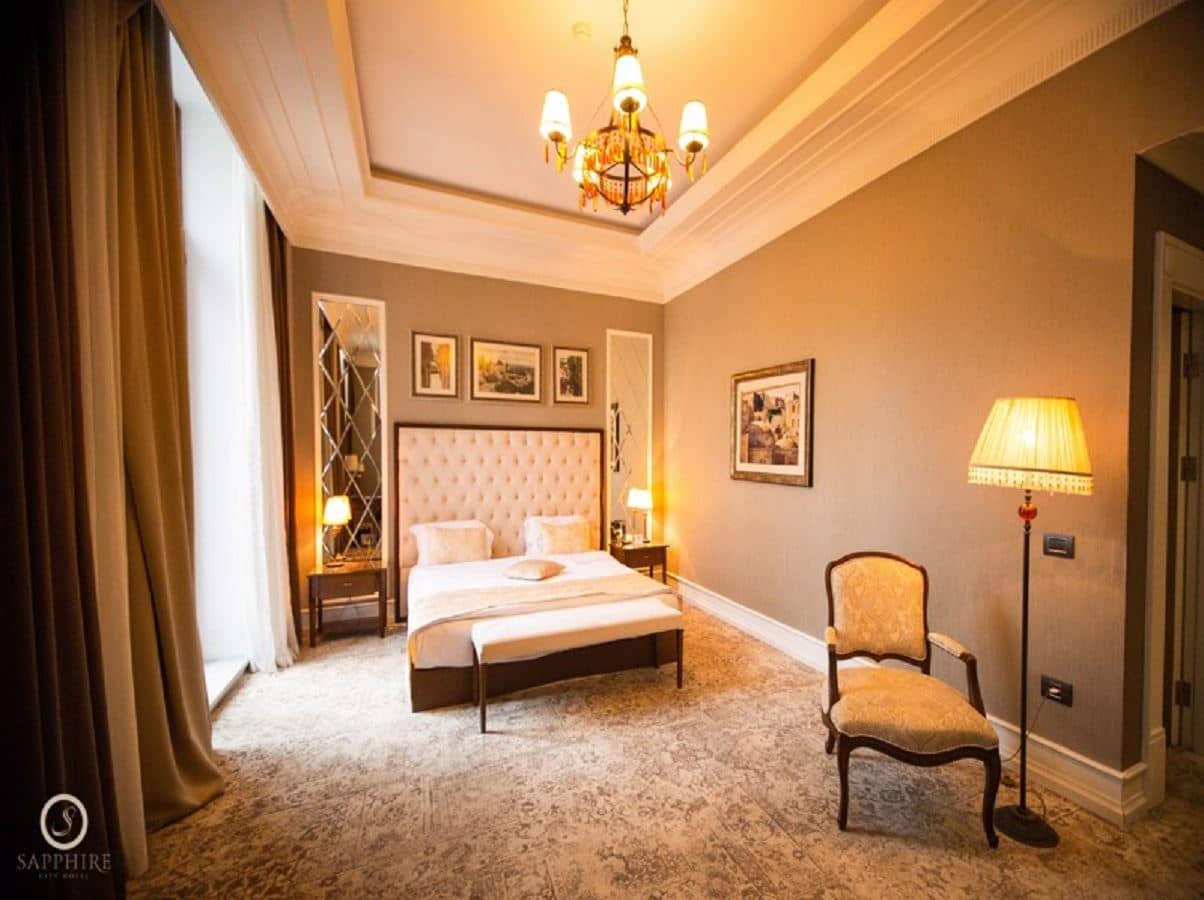 rooms-deluxe-room