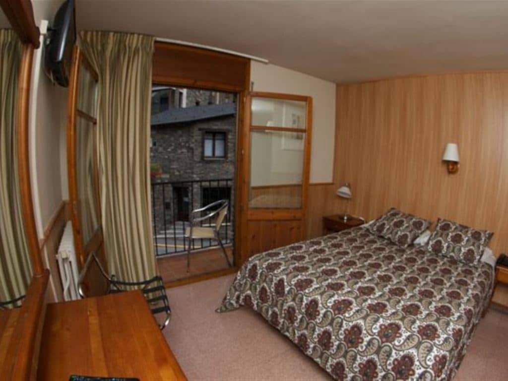 rooms-standard-room
