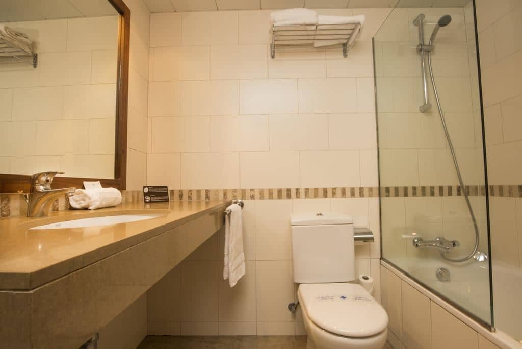 rooms-standard-room