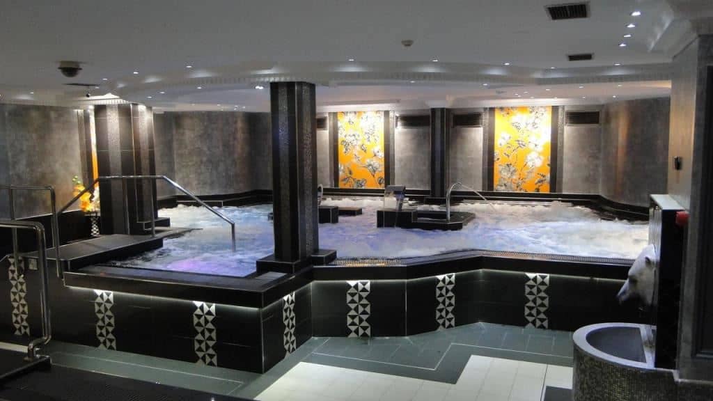 pools-indoor-pool