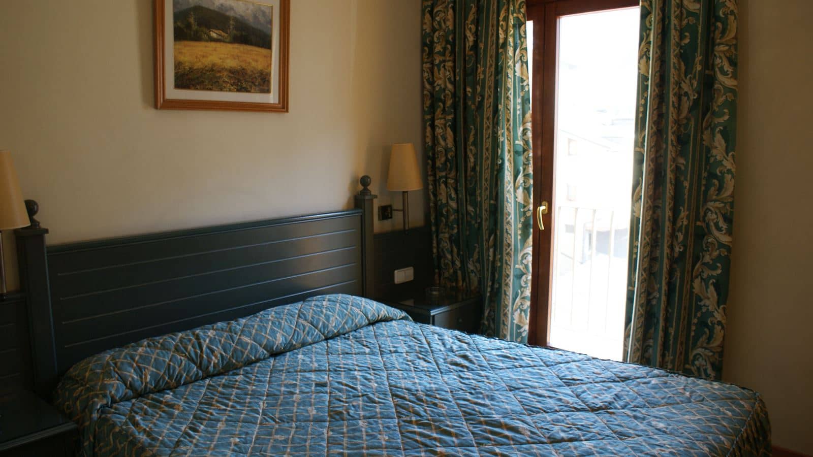 rooms-triple-room