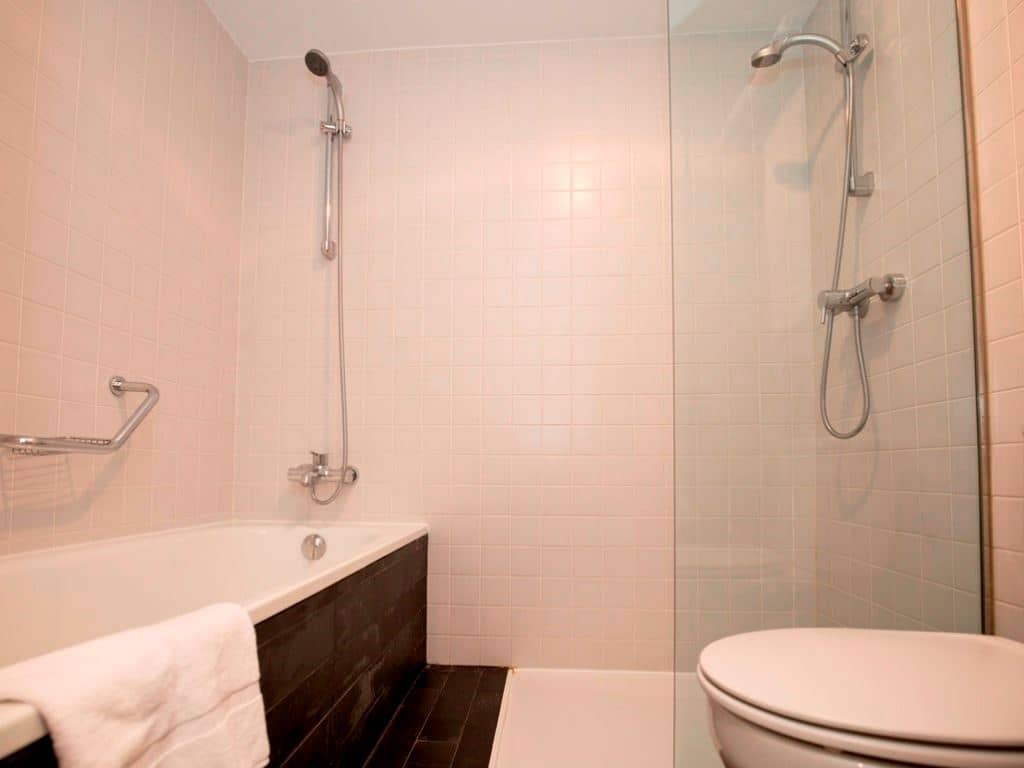rooms-triple-room