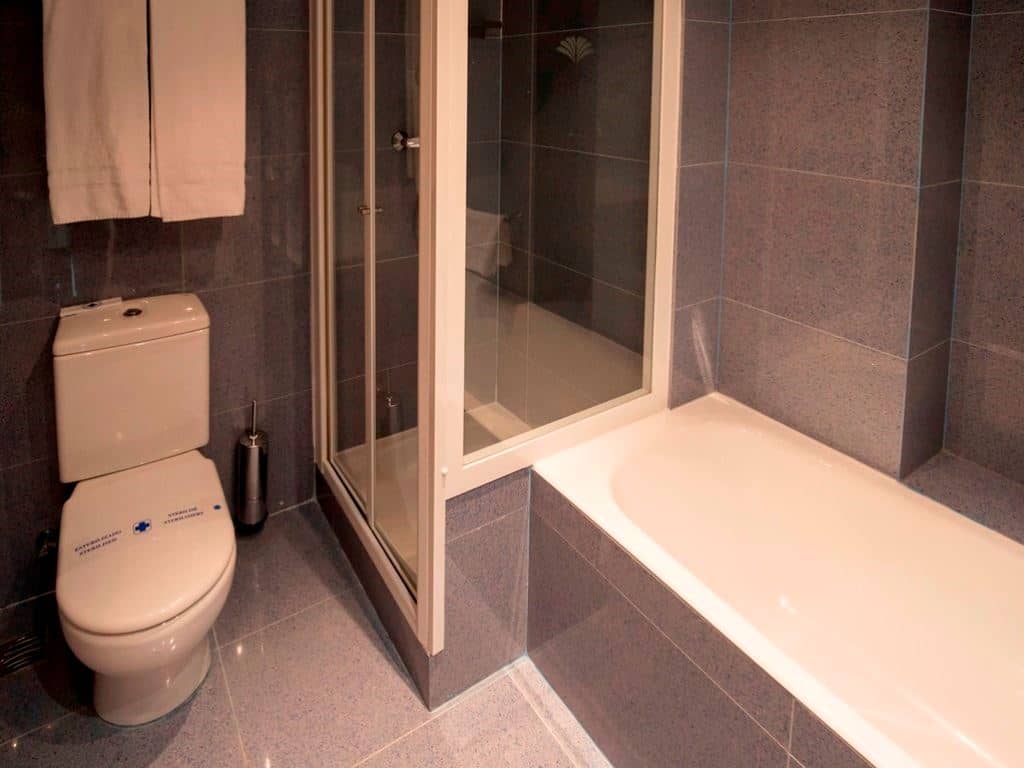 rooms-standard-room