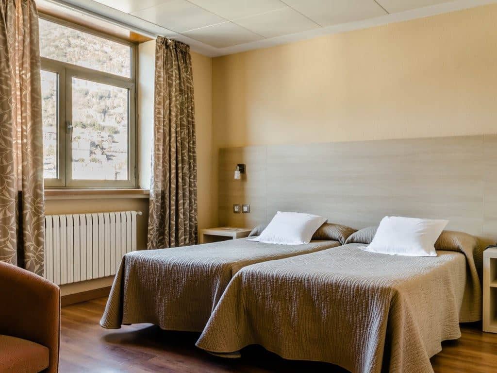 rooms-standard-room